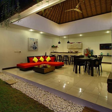 Villa Calypso By Optimum Bali Villas スミニャック エクステリア 写真